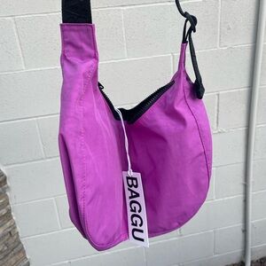 NWT Medium BAGGU Crescent in Extra Pink